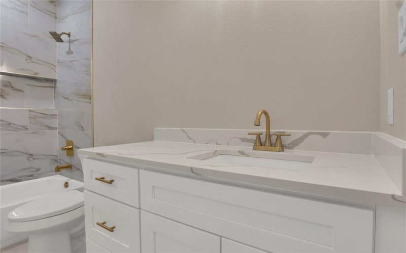 5620 Barkridge Drive, Granbury, TX 76048, 3 Habitaciones Habitaciones , ,2 BañosBaños,Residential,En Venta,5620 Barkridge Drive,0,21159001