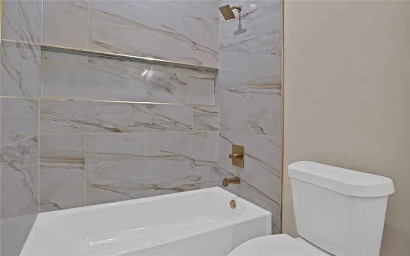 5620 Barkridge Drive, Granbury, TX 76048, 3 Habitaciones Habitaciones , ,2 BañosBaños,Residential,En Venta,5620 Barkridge Drive,0,21159001