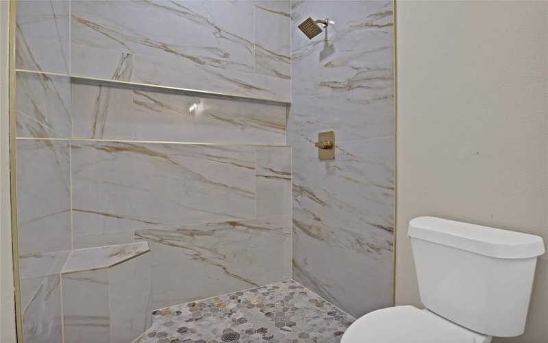 5620 Barkridge Drive, Granbury, TX 76048, 3 Habitaciones Habitaciones , ,2 BañosBaños,Residential,En Venta,5620 Barkridge Drive,0,21159001