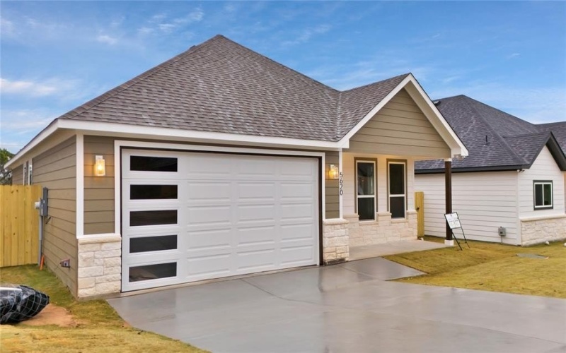 5620 Barkridge Drive, Granbury, TX 76048, 3 Habitaciones Habitaciones , ,2 BañosBaños,Residential,En Venta,5620 Barkridge Drive,0,21159001