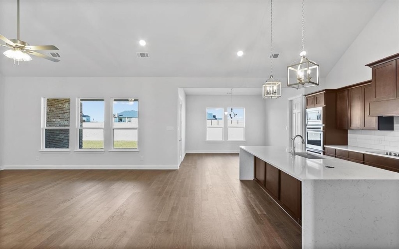 2451 Tyler Wade Trail, Waxahachie, TX 75167, 4 Habitaciones Habitaciones , ,3 BañosBaños,Residential,En Venta,2451 Tyler Wade Trail,0,21159042