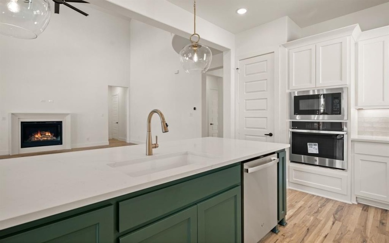 906 Highlands Avenue, Aledo, TX 76008, 4 Bedrooms Bedrooms, ,3 BathroomsBathrooms,Residential,For Sale,906 Highlands Avenue,0,21159327