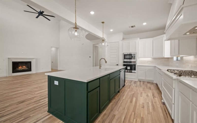 906 Highlands Avenue, Aledo, TX 76008, 4 Bedrooms Bedrooms, ,3 BathroomsBathrooms,Residential,For Sale,906 Highlands Avenue,0,21159327