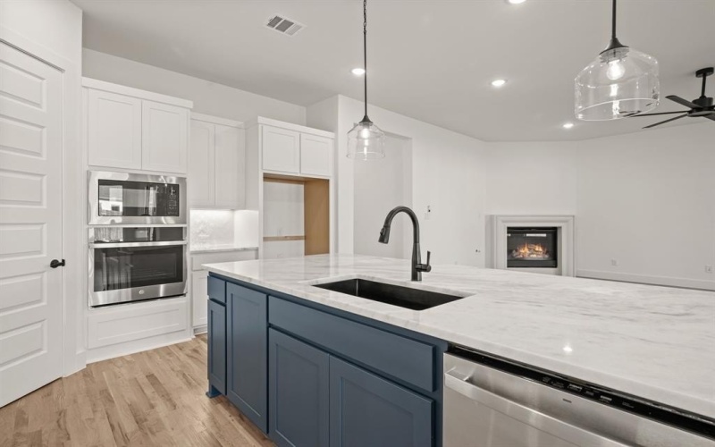 912 Highlands Avenue, Aledo, TX 76008, 3 Bedrooms Bedrooms, ,3 BathroomsBathrooms,Residential,For Sale,912 Highlands Avenue,0,21159357