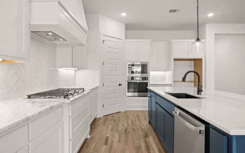 912 Highlands Avenue, Aledo, TX 76008, 3 Bedrooms Bedrooms, ,3 BathroomsBathrooms,Residential,For Sale,912 Highlands Avenue,0,21159357