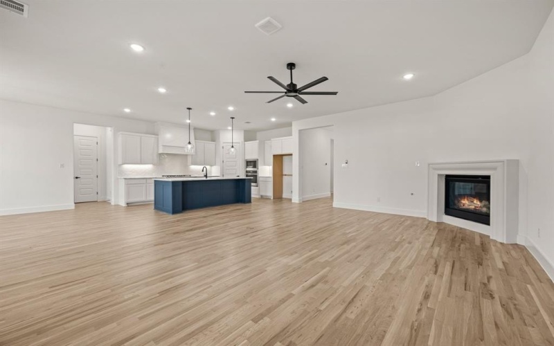 912 Highlands Avenue, Aledo, TX 76008, 3 Bedrooms Bedrooms, ,3 BathroomsBathrooms,Residential,For Sale,912 Highlands Avenue,0,21159357