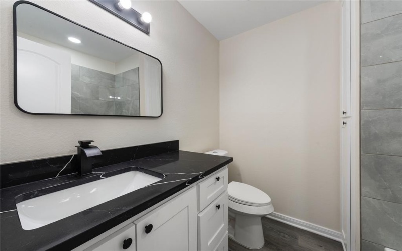 944 Holt Avenue, Waco, TX 76706, 3 Habitaciones Habitaciones , ,2 BañosBaños,Residential,En Venta,944 Holt Avenue,0,21159383