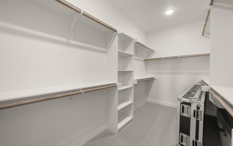 613 Majestic Oak Lane, Waxahachie, TX 75165, 5 Bedrooms Bedrooms, ,5 BathroomsBathrooms,Residential,For Sale,613 Majestic Oak Lane,0,21159440