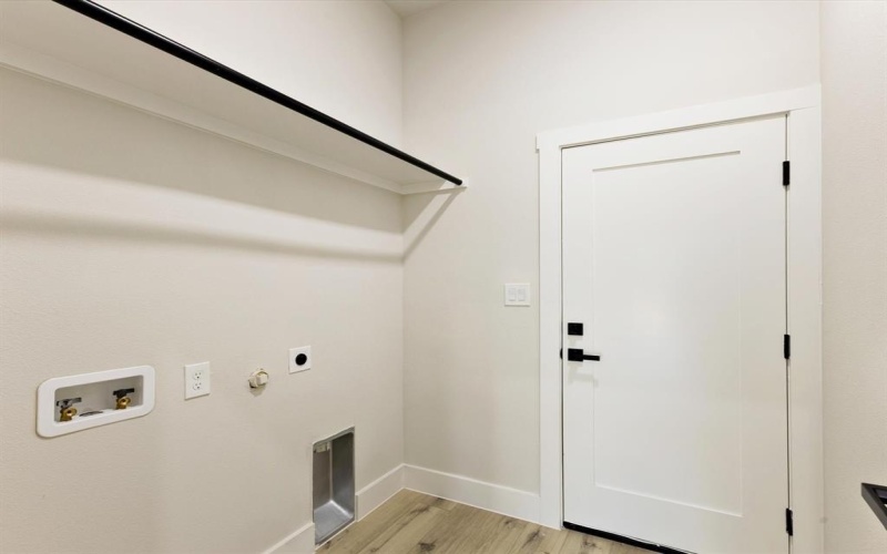 6147 Inca Drive, Enchanted Oaks, TX 75156, 4 Bedrooms Bedrooms, ,2 BathroomsBathrooms,Residential,For Sale,6147 Inca Drive,0,21156487