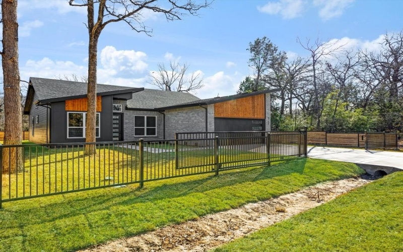 6147 Inca Drive, Enchanted Oaks, TX 75156, 4 Bedrooms Bedrooms, ,2 BathroomsBathrooms,Residential,For Sale,6147 Inca Drive,0,21156487