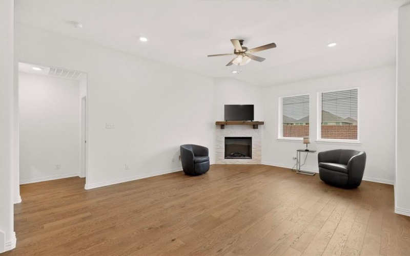 1721 RUSHPEA Drive, Royse City, TX 75189, 4 Bedrooms Bedrooms, ,2 BathroomsBathrooms,Residential,For Sale,1721 RUSHPEA Drive,0,21158239