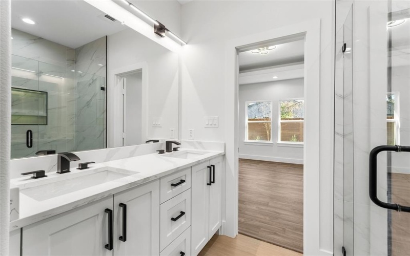 1638 Garden Drive, Dallas, TX 75215, 4 Habitaciones Habitaciones , ,2 BañosBaños,Residential,En Venta,1638 Garden Drive,0,21158245