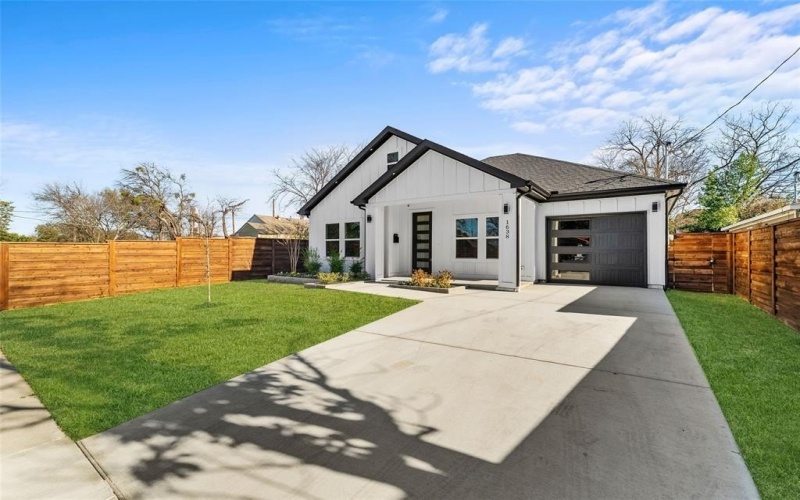 1638 Garden Drive, Dallas, TX 75215, 4 Habitaciones Habitaciones , ,2 BañosBaños,Residential,En Venta,1638 Garden Drive,0,21158245