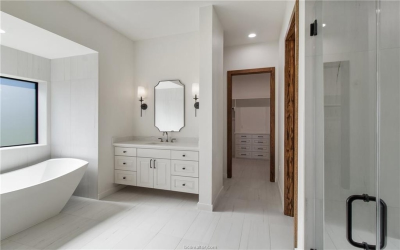 4558 Hicks Lane, College Station, TX 77845, 4 Bedrooms Bedrooms, ,5 BathroomsBathrooms,Residential,For Sale,4558 Hicks Lane,0,26000780