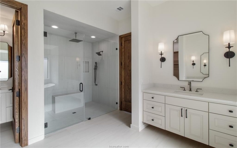 4558 Hicks Lane, College Station, TX 77845, 4 Bedrooms Bedrooms, ,5 BathroomsBathrooms,Residential,For Sale,4558 Hicks Lane,0,26000780