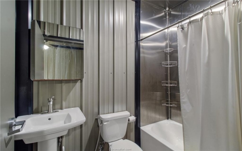 4558 Hicks Lane, College Station, TX 77845, 4 Bedrooms Bedrooms, ,5 BathroomsBathrooms,Residential,For Sale,4558 Hicks Lane,0,26000780