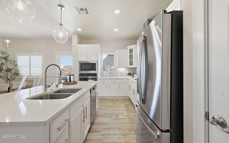 11868 Malecon Place, El Paso, TX 79934, 3 Habitaciones Habitaciones , ,1 BañoBaños,Residential,En Venta,11868 Malecon Place,0,936939