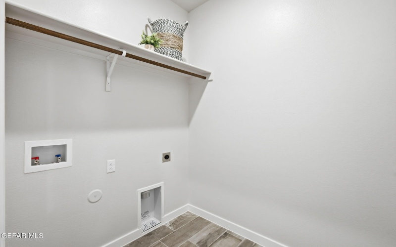 11868 Malecon Place, El Paso, TX 79934, 3 Habitaciones Habitaciones , ,1 BañoBaños,Residential,En Venta,11868 Malecon Place,0,936939