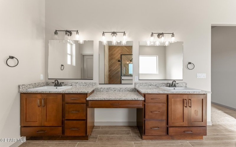 224 RANCHO VIEJO Drive, El Paso, TX 79927, 4 Habitaciones Habitaciones , ,3 BañosBaños,Residential,En Venta,224 RANCHO VIEJO Drive,0,936941