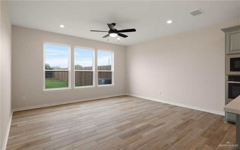 10317 N 15th Street, McAllen, TX 78504, 3 Bedrooms Bedrooms, ,2 BathroomsBathrooms,Residential,For Sale,10317 N 15th Street,0,492269