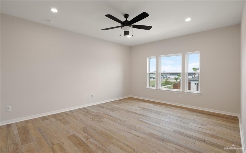 10317 N 15th Street, McAllen, TX 78504, 3 Bedrooms Bedrooms, ,2 BathroomsBathrooms,Residential,For Sale,10317 N 15th Street,0,492269