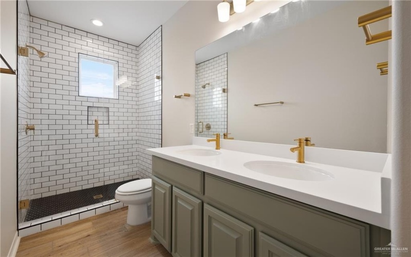 10317 N 15th Street, McAllen, TX 78504, 3 Bedrooms Bedrooms, ,2 BathroomsBathrooms,Residential,For Sale,10317 N 15th Street,0,492269