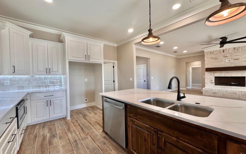 195 Clara Ln, Kilgore, TX 75662, 4 Bedrooms Bedrooms, ,2 BathroomsBathrooms,Residential,For Sale,195 Clara Ln,0,20260448