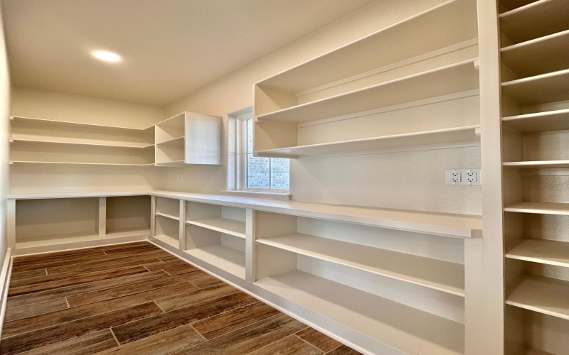 195 Clara Ln, Kilgore, TX 75662, 4 Bedrooms Bedrooms, ,2 BathroomsBathrooms,Residential,For Sale,195 Clara Ln,0,20260448