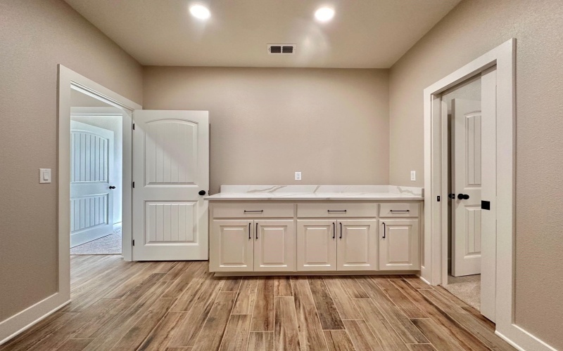 195 Clara Ln, Kilgore, TX 75662, 4 Bedrooms Bedrooms, ,2 BathroomsBathrooms,Residential,For Sale,195 Clara Ln,0,20260448