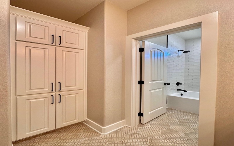 195 Clara Ln, Kilgore, TX 75662, 4 Bedrooms Bedrooms, ,2 BathroomsBathrooms,Residential,For Sale,195 Clara Ln,0,20260448