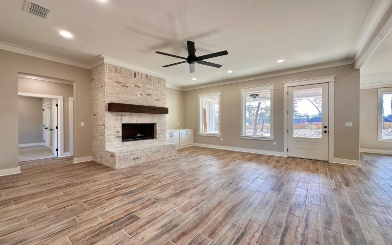 195 Clara Ln, Kilgore, TX 75662, 4 Bedrooms Bedrooms, ,2 BathroomsBathrooms,Residential,For Sale,195 Clara Ln,0,20260448