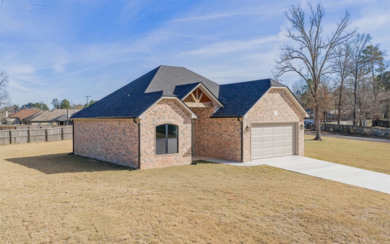 3904 French Dr, Longview, TX 75604, 3 Bedrooms Bedrooms, ,2 BathroomsBathrooms,Residential,For Sale,3904 French Dr,0,20260462