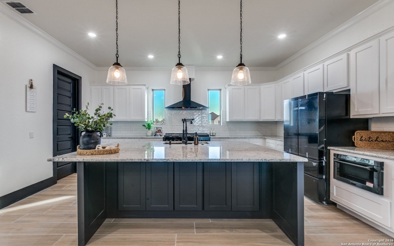 202 Venado Oaks, Castroville, TX 78009, 5 Bedrooms Bedrooms, ,5 BathroomsBathrooms,Residential,For Sale,202 Venado Oaks,0,1935205