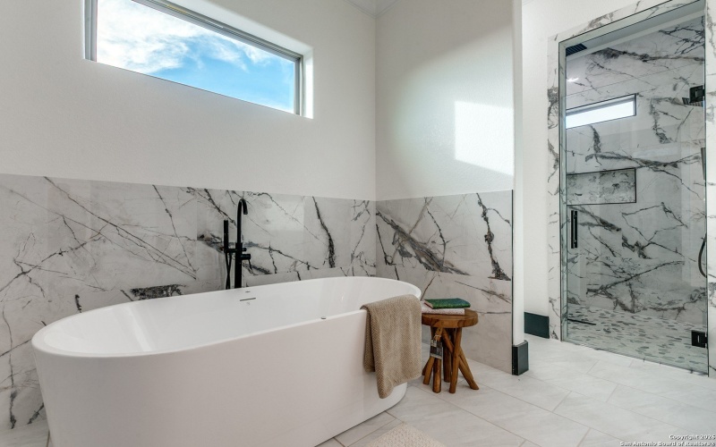 202 Venado Oaks, Castroville, TX 78009, 5 Bedrooms Bedrooms, ,5 BathroomsBathrooms,Residential,For Sale,202 Venado Oaks,0,1935205