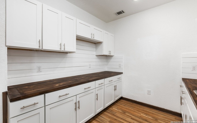 10235 Old Corpus Christi, San Antonio, TX 78223, 3 Bedrooms Bedrooms, ,2 BathroomsBathrooms,Residential,For Sale,10235 Old Corpus Christi,0,1935220