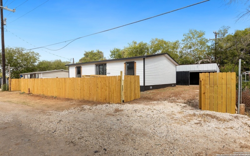 10235 Old Corpus Christi, San Antonio, TX 78223, 3 Bedrooms Bedrooms, ,2 BathroomsBathrooms,Residential,For Sale,10235 Old Corpus Christi,0,1935220