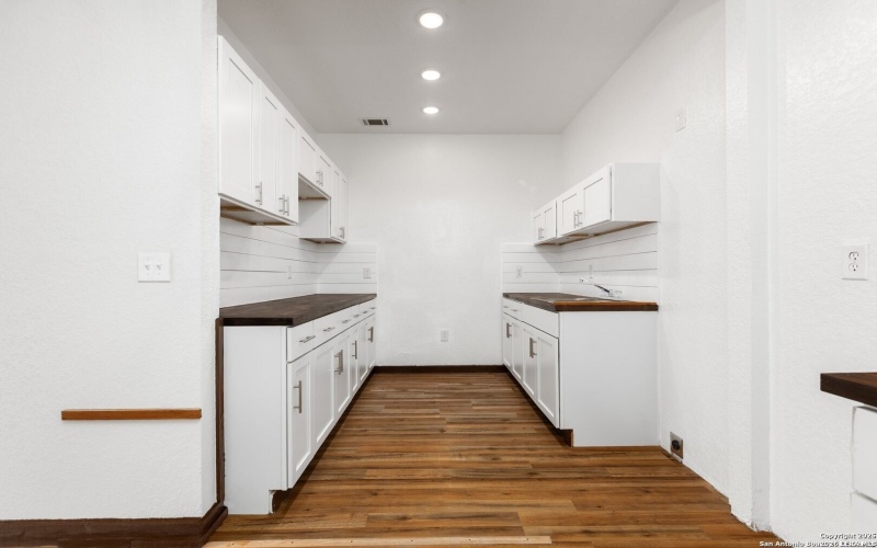 10235 Old Corpus Christi, San Antonio, TX 78223, 3 Bedrooms Bedrooms, ,2 BathroomsBathrooms,Residential,For Sale,10235 Old Corpus Christi,0,1935220