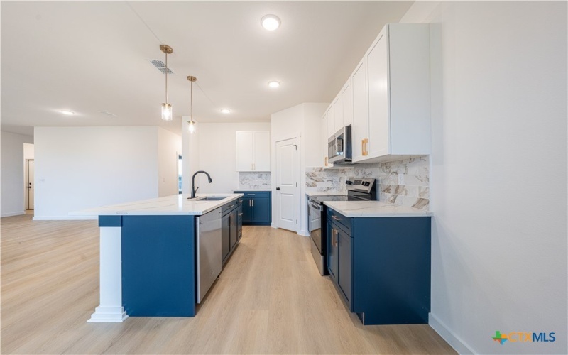 815 Liberty Park Drive, Belton, TX 76513, 4 Bedrooms Bedrooms, ,2 BathroomsBathrooms,Residential,For Sale,815 Liberty Park Drive,0,602337