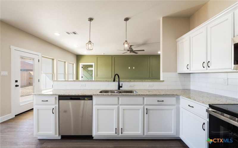 2005 Blackhawk Loop, Belton, TX 76513, 3 Habitaciones Habitaciones , ,2 BañosBaños,Residential,En Venta,2005 Blackhawk Loop,0,602503