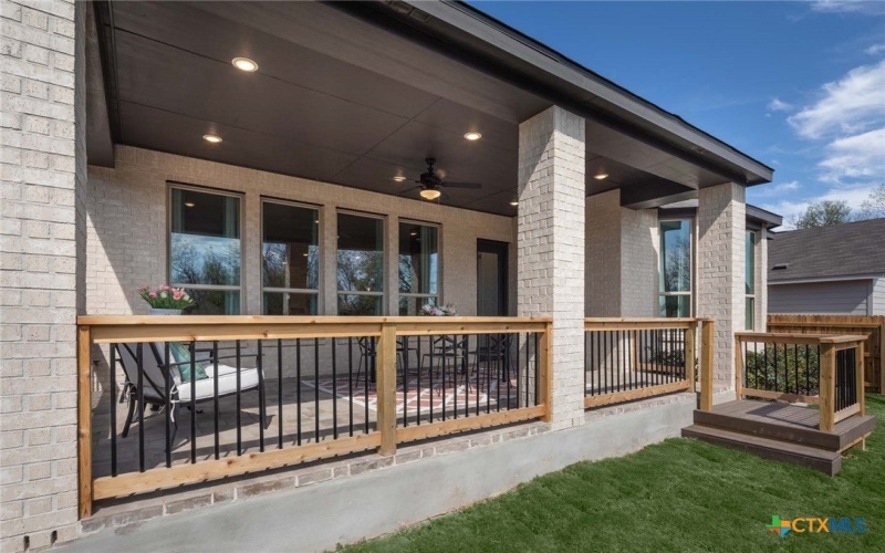 10035 Mitra Way, San Antonio, TX 78224, 4 Bedrooms Bedrooms, ,5 BathroomsBathrooms,Residential,For Sale,10035 Mitra Way,0,602507