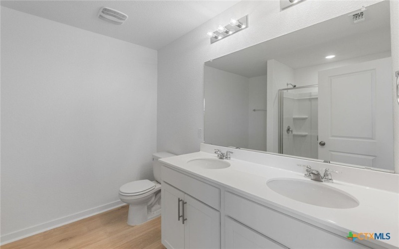 140 Green Berets Bend, Jarrell, TX 76537, 4 Bedrooms Bedrooms, ,3 BathroomsBathrooms,Residential,For Sale,140 Green Berets Bend,0,602532