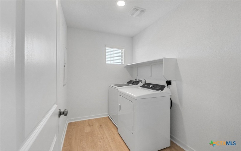 140 Green Berets Bend, Jarrell, TX 76537, 4 Bedrooms Bedrooms, ,3 BathroomsBathrooms,Residential,For Sale,140 Green Berets Bend,0,602532