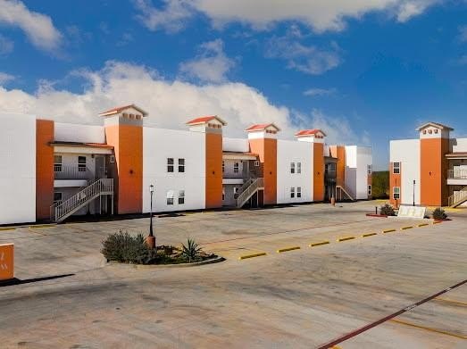 118 Grass Valley Rd.104, Eagle Pass, TX 78852, 2 Habitaciones Habitaciones , ,2 BañosBaños,Residential,En Venta,118 Grass Valley Rd.104,0,83024