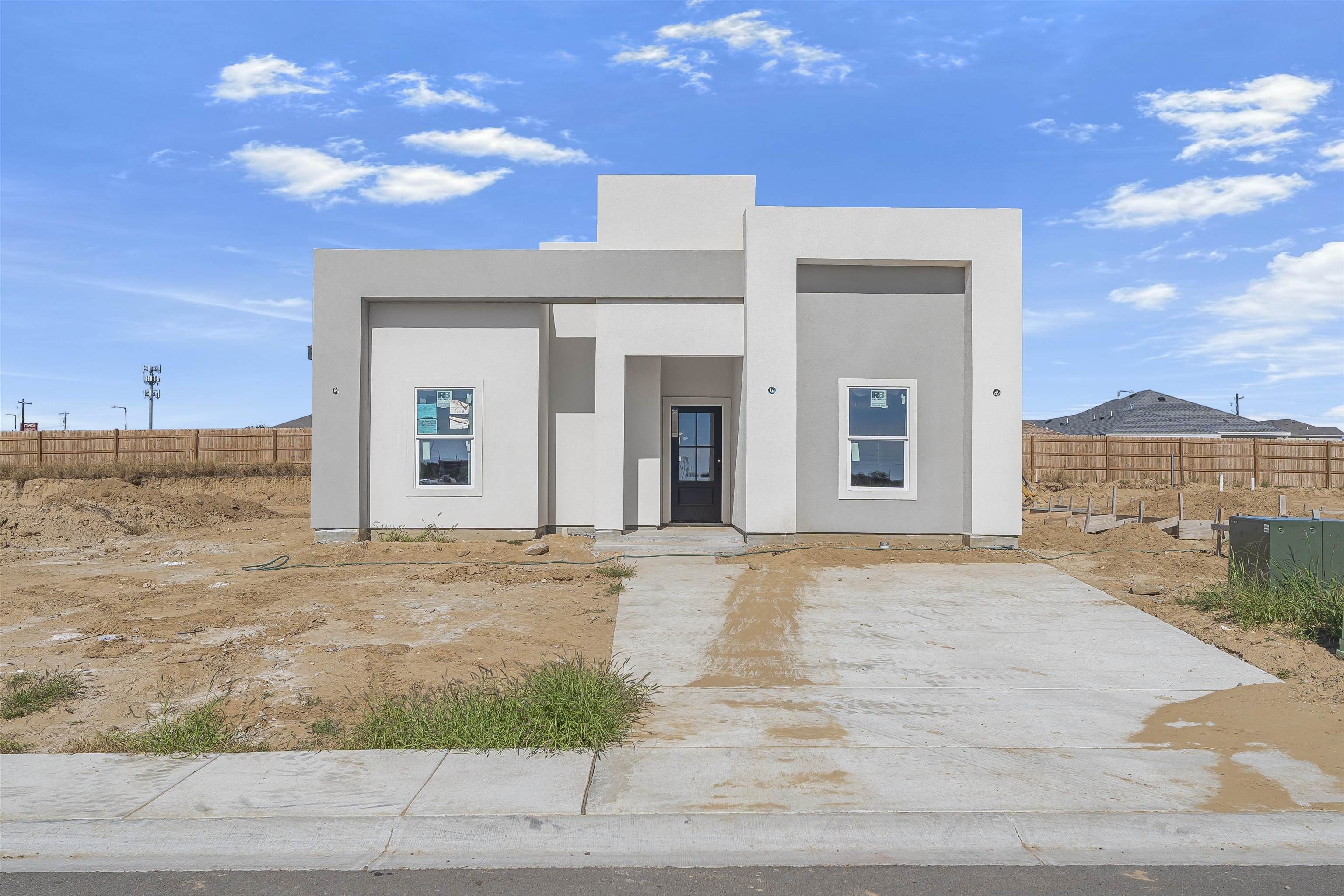 114 Mi Ranchito St., LAREDO, TX 78046, 3 Bedrooms Bedrooms, ,2 BathroomsBathrooms,Residential,For Sale,114 Mi Ranchito St.,0,20260371