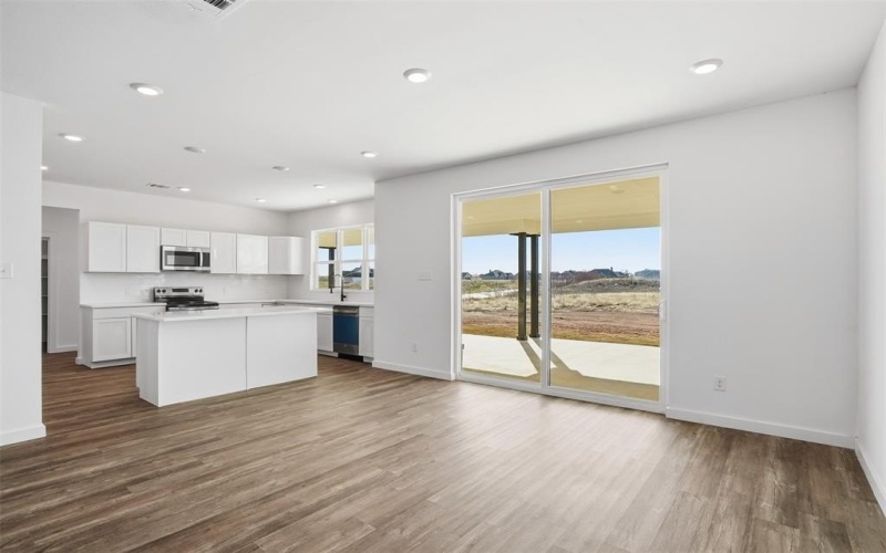 112 Trumpet Court, Paradise, TX 76073, 4 Bedrooms Bedrooms, ,5 BathroomsBathrooms,Residential,For Sale,112 Trumpet Court,0,21101258