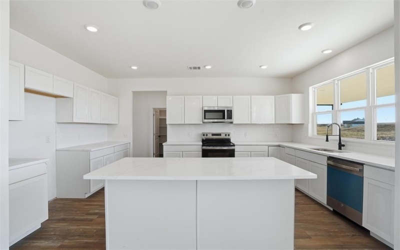 112 Trumpet Court, Paradise, TX 76073, 4 Bedrooms Bedrooms, ,5 BathroomsBathrooms,Residential,For Sale,112 Trumpet Court,0,21101258