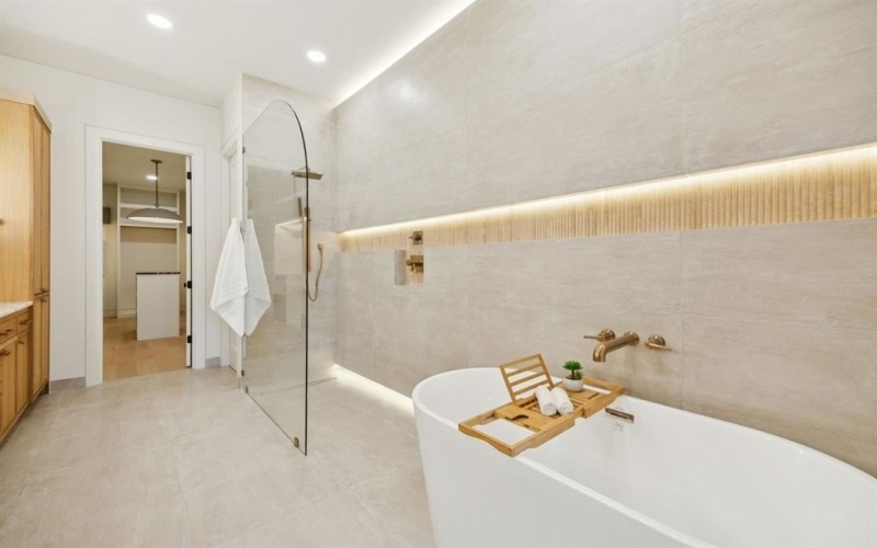 2015 Euclid Avenue, Dallas, TX 75206, 5 Bedrooms Bedrooms, ,7 BathroomsBathrooms,Residential,For Sale,2015 Euclid Avenue,0,21160161