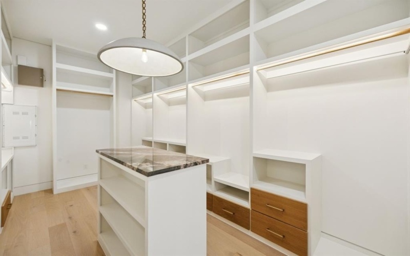 2015 Euclid Avenue, Dallas, TX 75206, 5 Bedrooms Bedrooms, ,7 BathroomsBathrooms,Residential,For Sale,2015 Euclid Avenue,0,21160161