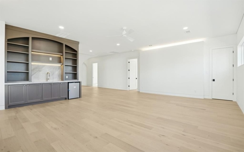 2015 Euclid Avenue, Dallas, TX 75206, 5 Bedrooms Bedrooms, ,7 BathroomsBathrooms,Residential,For Sale,2015 Euclid Avenue,0,21160161