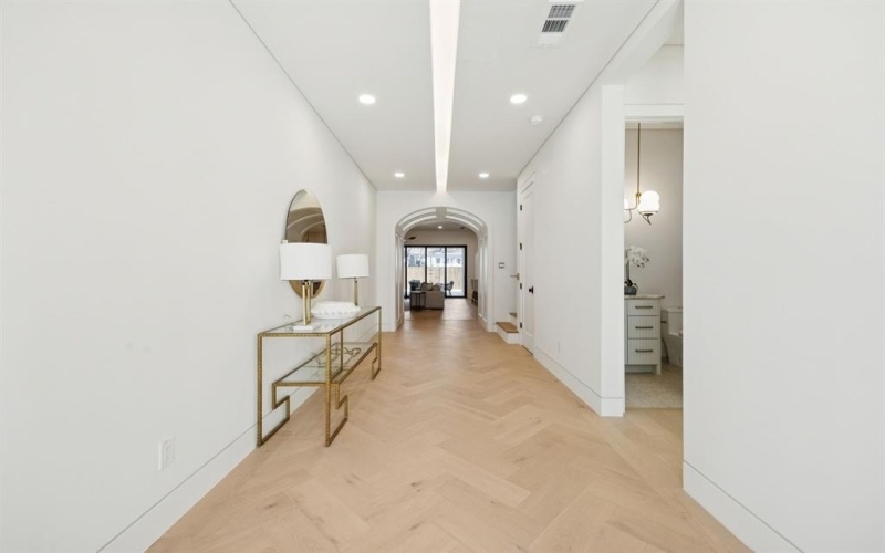 2015 Euclid Avenue, Dallas, TX 75206, 5 Bedrooms Bedrooms, ,7 BathroomsBathrooms,Residential,For Sale,2015 Euclid Avenue,0,21160161